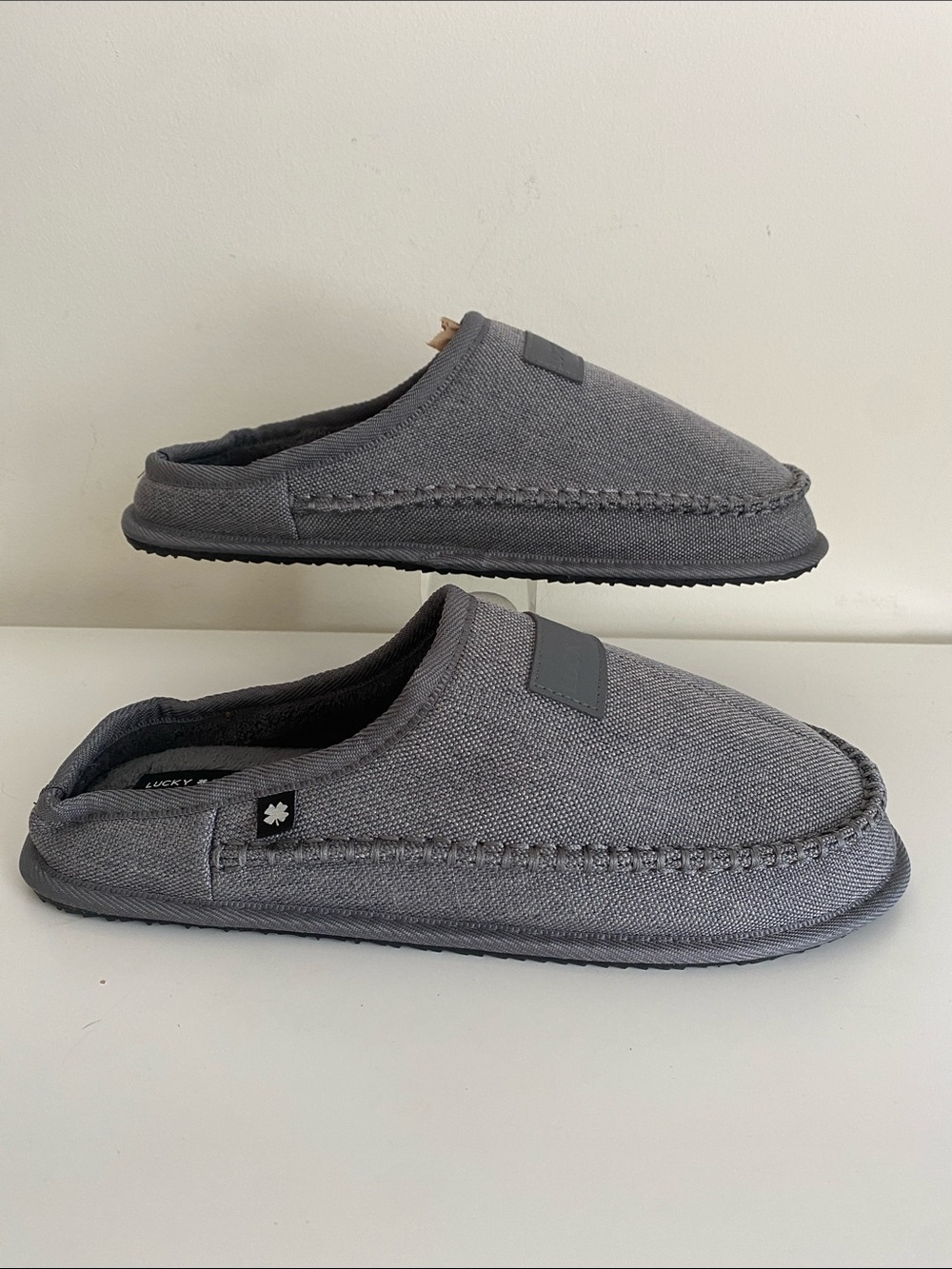 Lucky Brand Gray Slip-On Men’s Casual Slippers Size M (9-10) NWOT